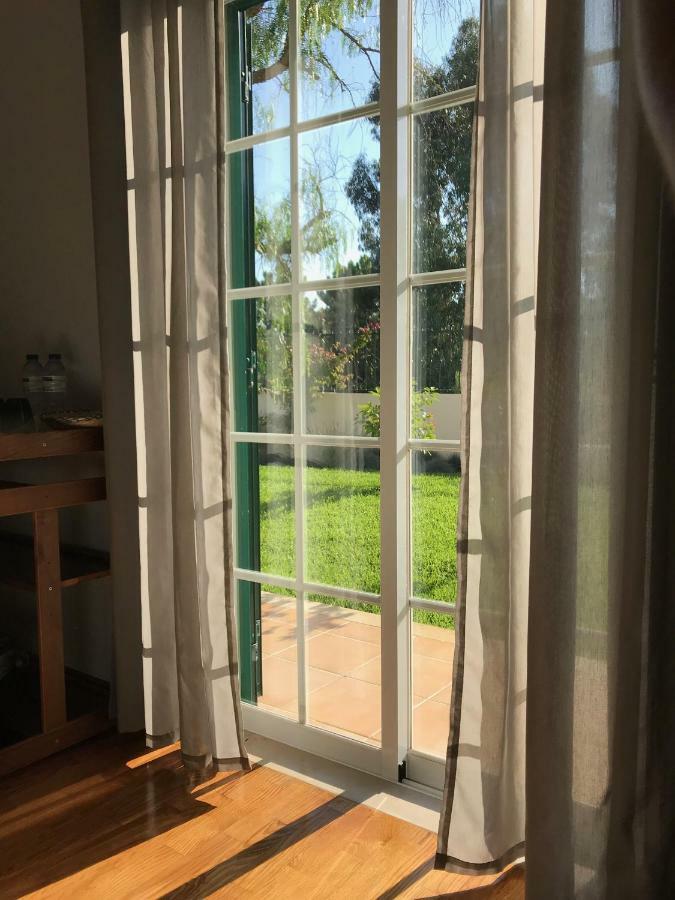 Buganvilias Do Meco Guest House Sesimbra Bagian luar foto